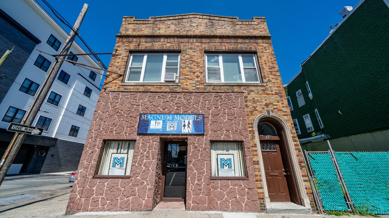 431-433 Avenue C, Bayonne, NJ for Sale