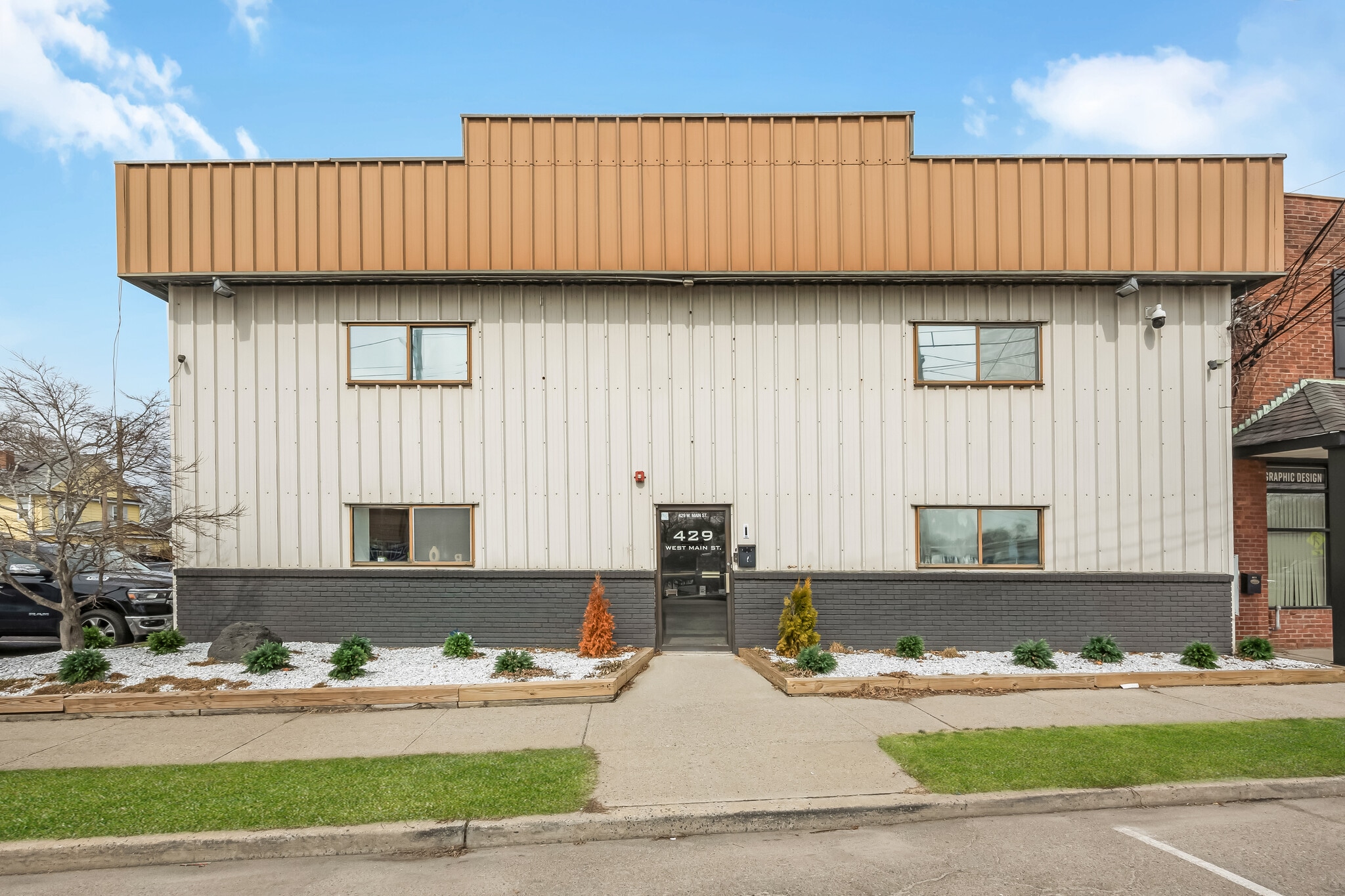 429 W Main St, Patchogue, NY for Rent