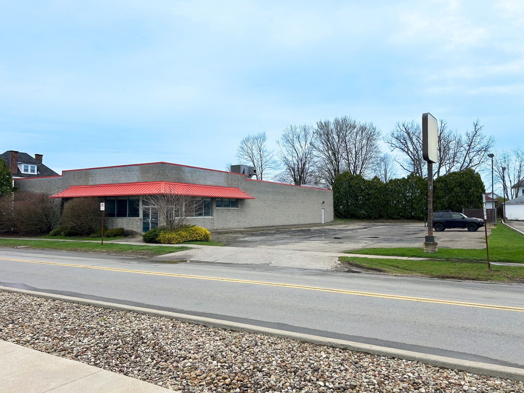 213 W Main St, Grove City, PA for Sale