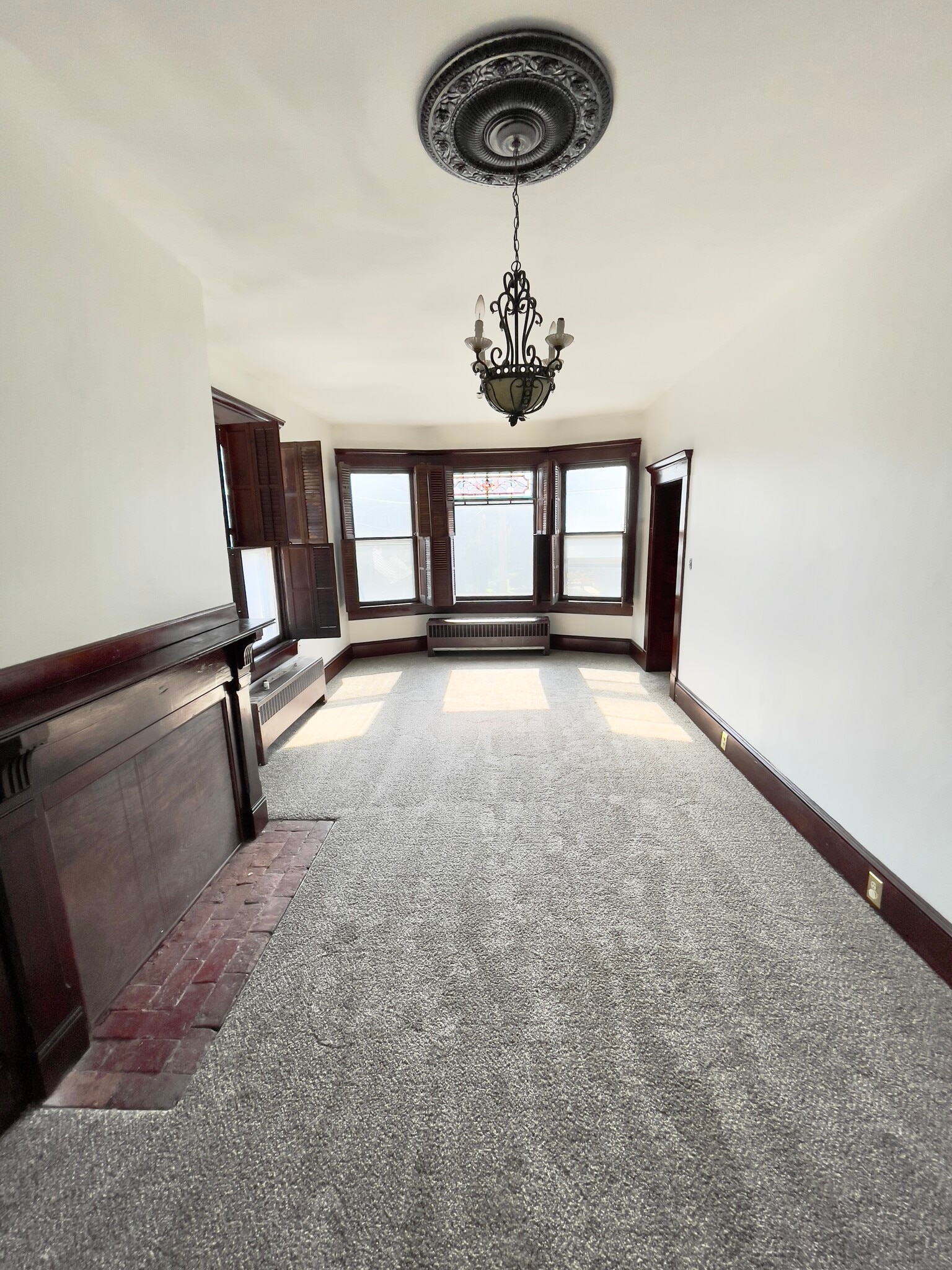 117 S Main St, Moorefield, WV for Sale