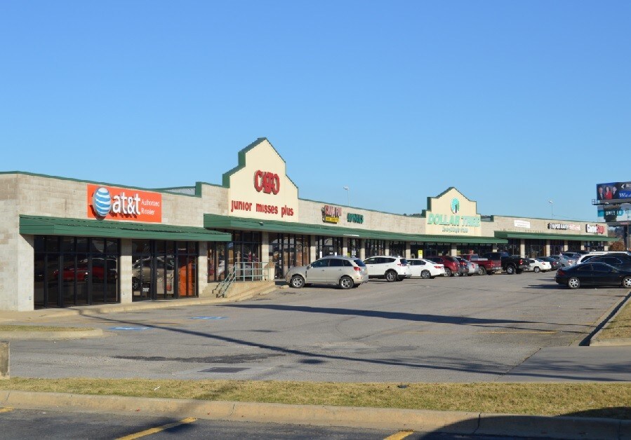 1229 E Market St, Clarksville, AR for Rent