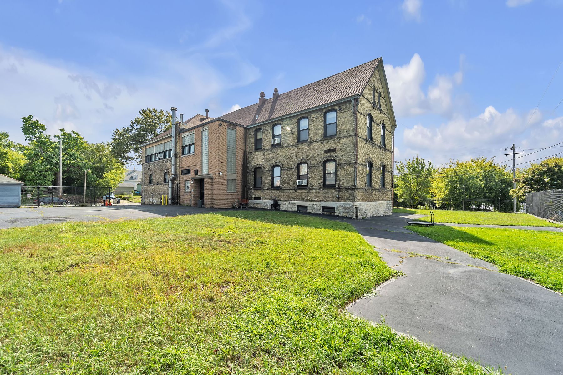 3311-3319 N 6th St, Milwaukee, WI for Sale