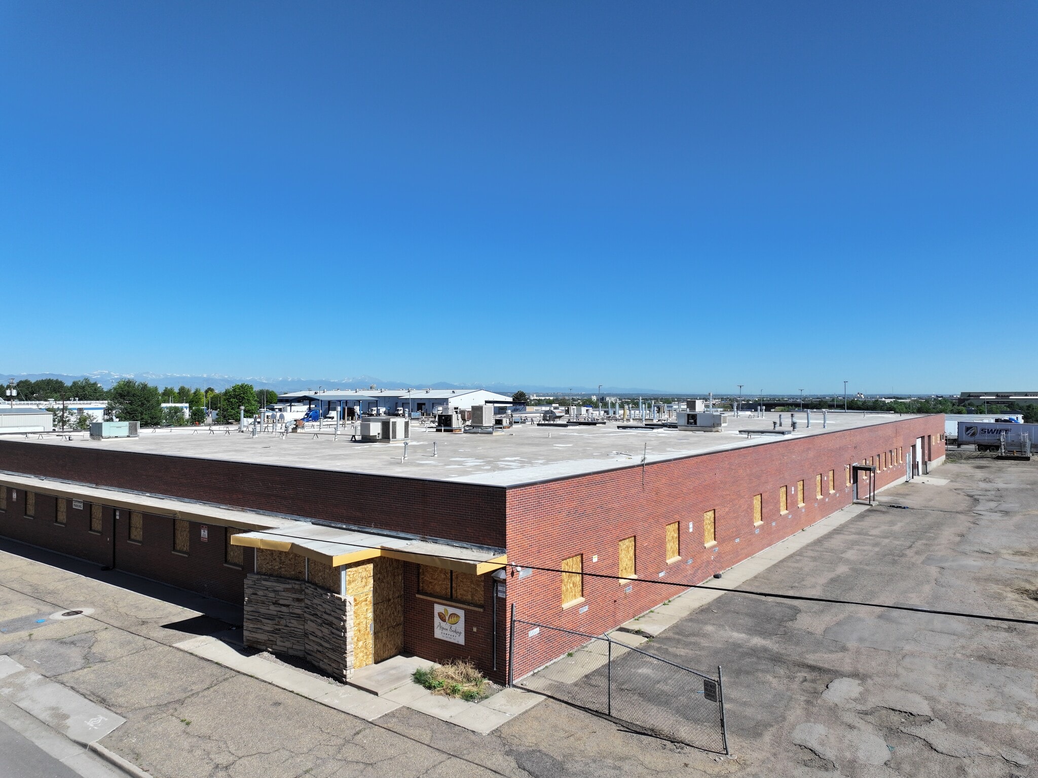 8025-8045 E 40th Ave, Denver, CO for Rent