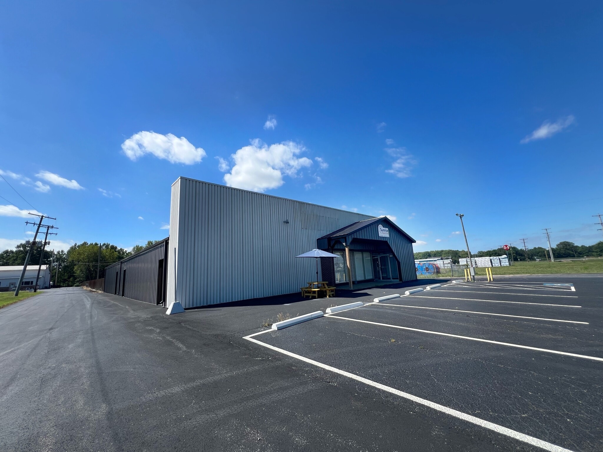 441 W Broad St, Pataskala, OH for Sale
