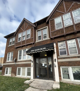Windsor, ON Apartments - 208 Giles Blvd E