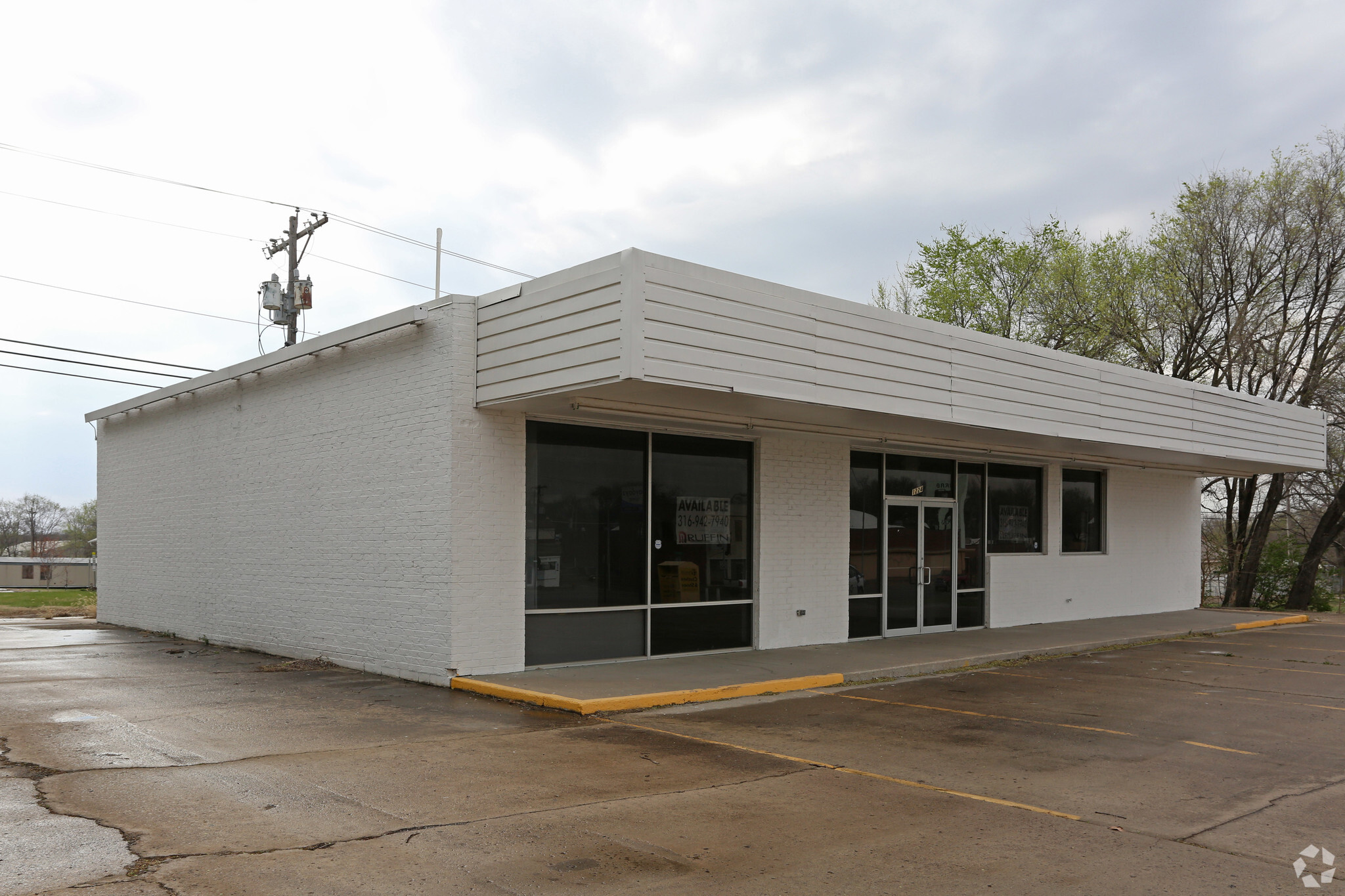 1224 S Kansas Ave, Topeka, KS for Rent