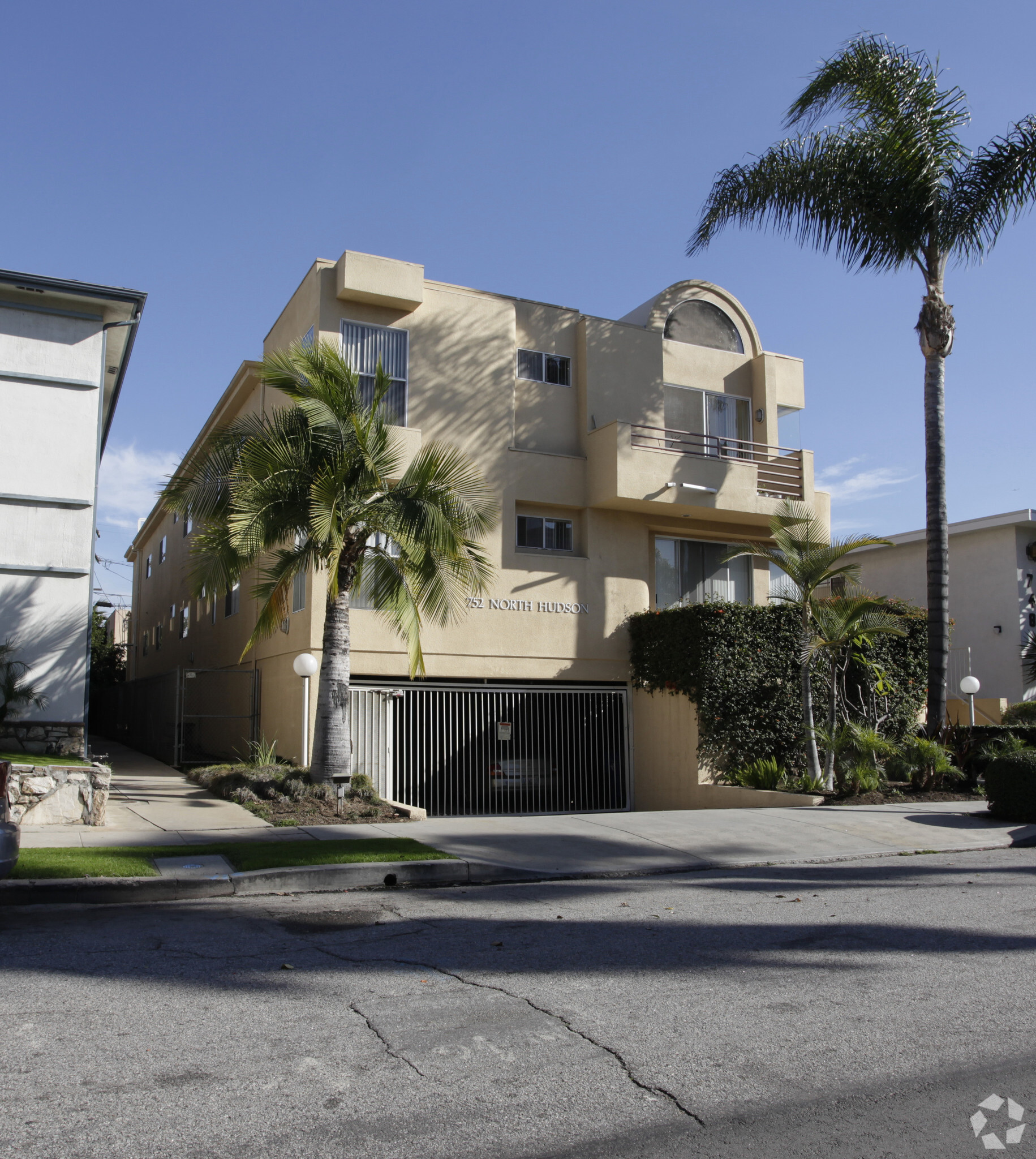 752 N Hudson Ave, Los Angeles, CA for Sale