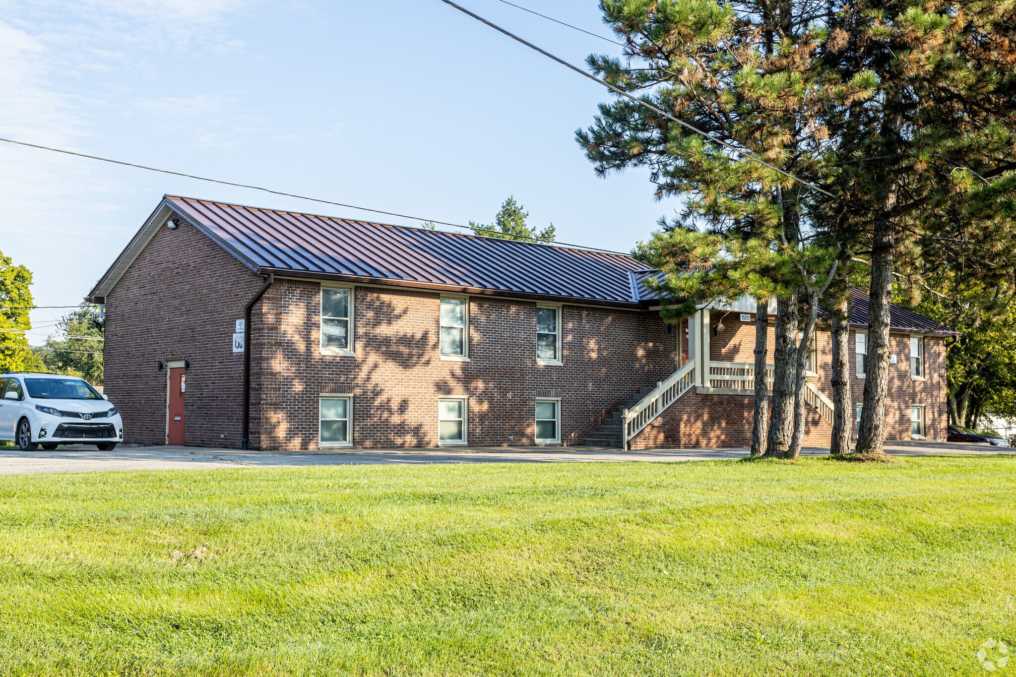 1501 Durrett Ln, Louisville, KY for Rent