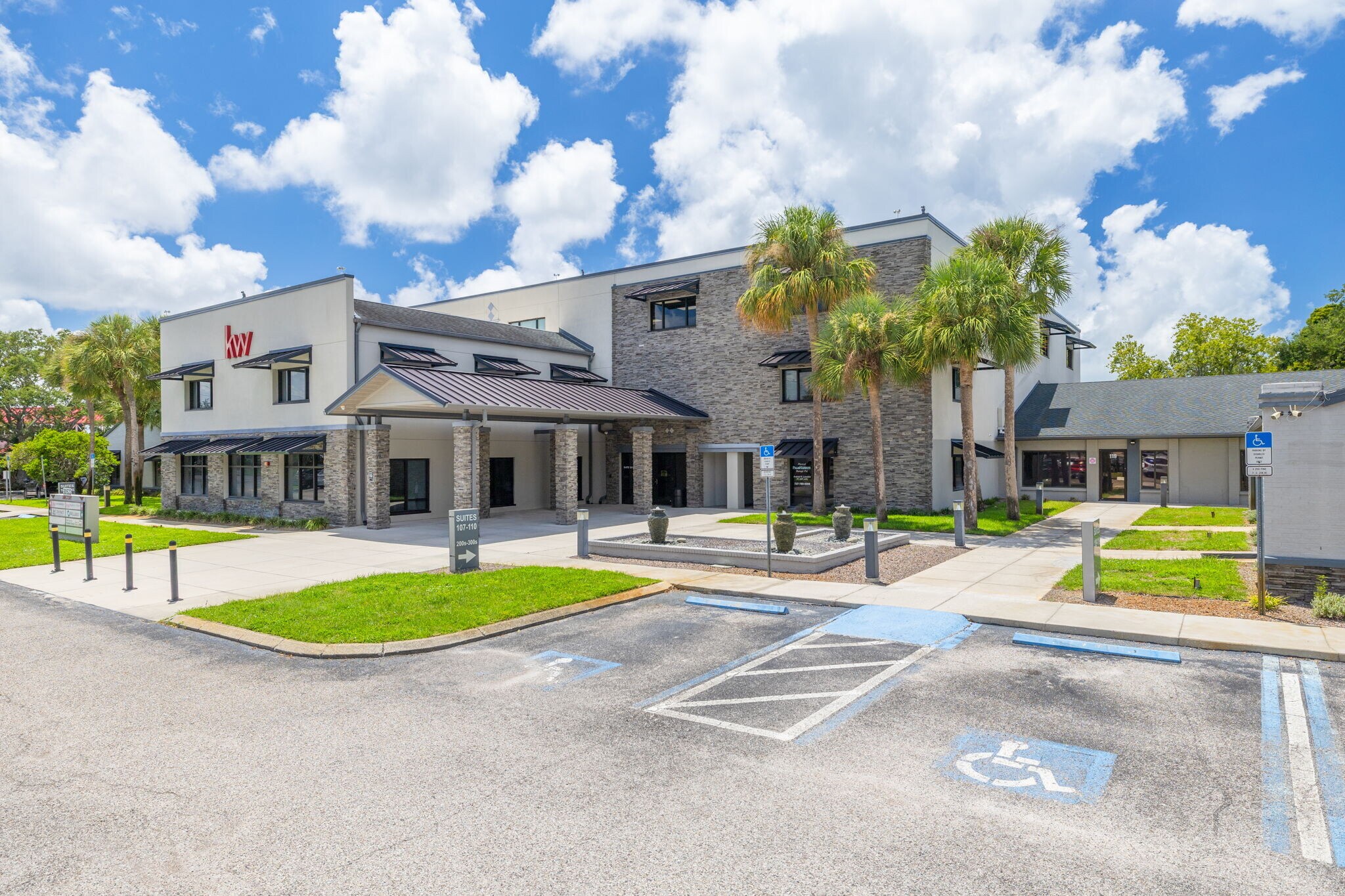 30522 US Highway 19 N, Palm Harbor, FL for Rent