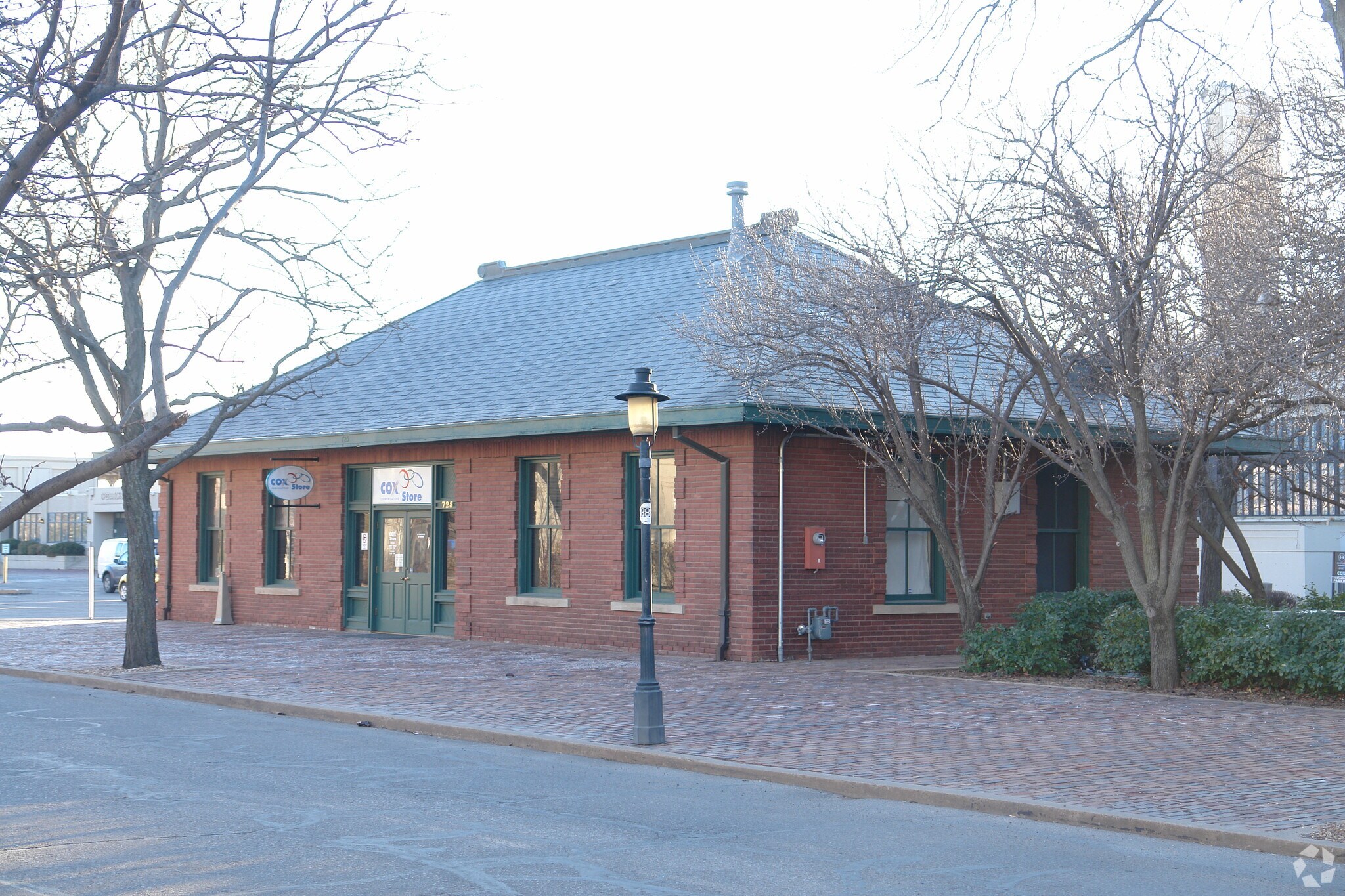 725 E Douglas Ave, Wichita, KS for Rent