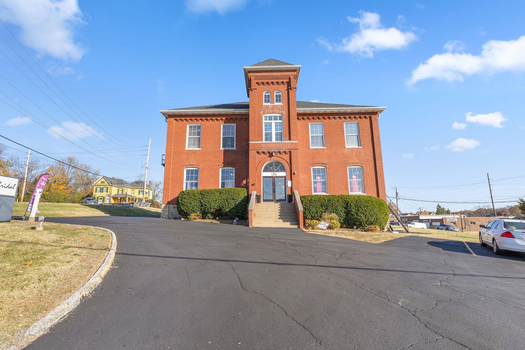 120 Henry Ave, Manchester, MO for Sale