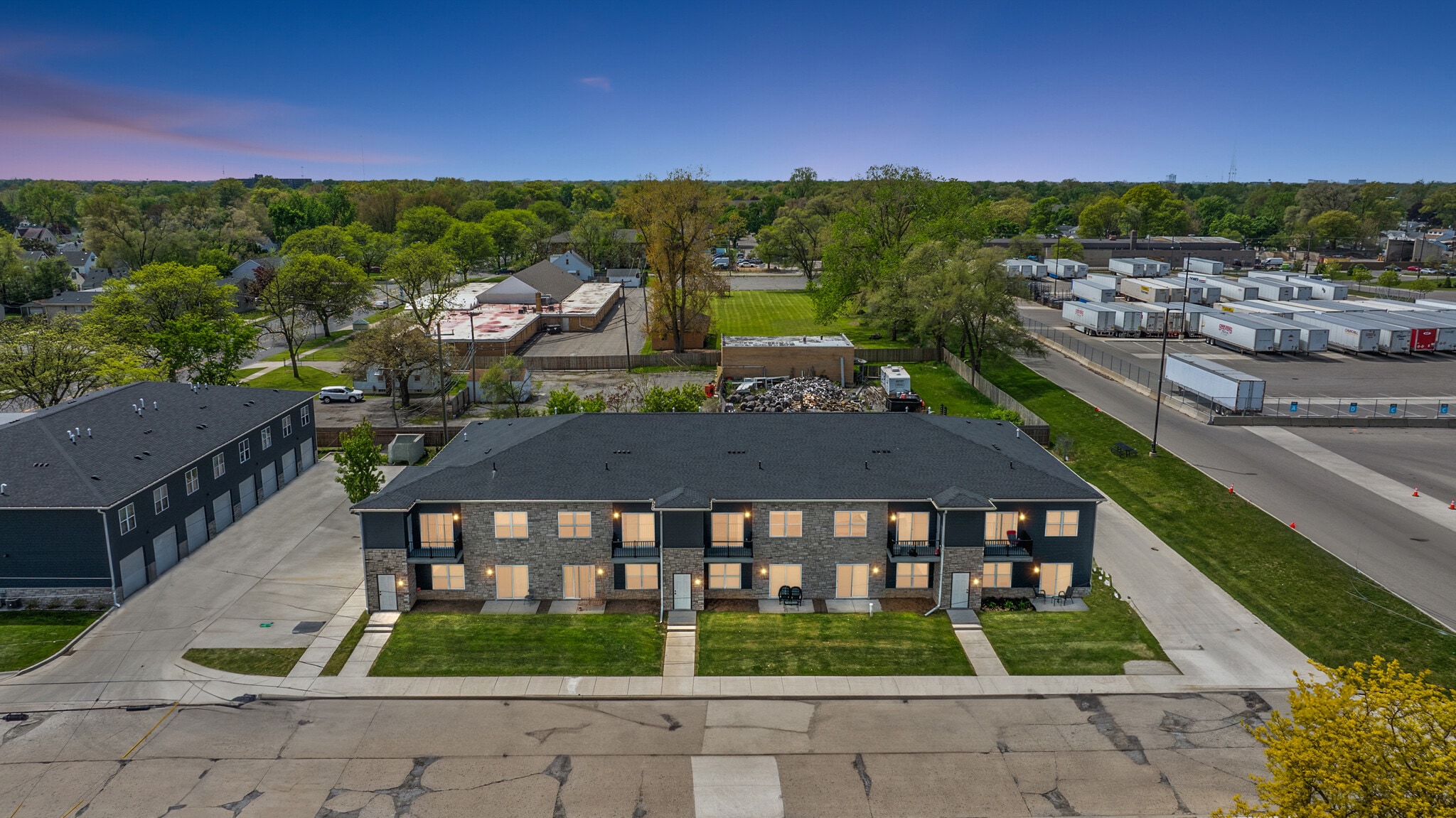 1241-1251 E Woodward Heights Blvd, Hazel Park, MI for Sale