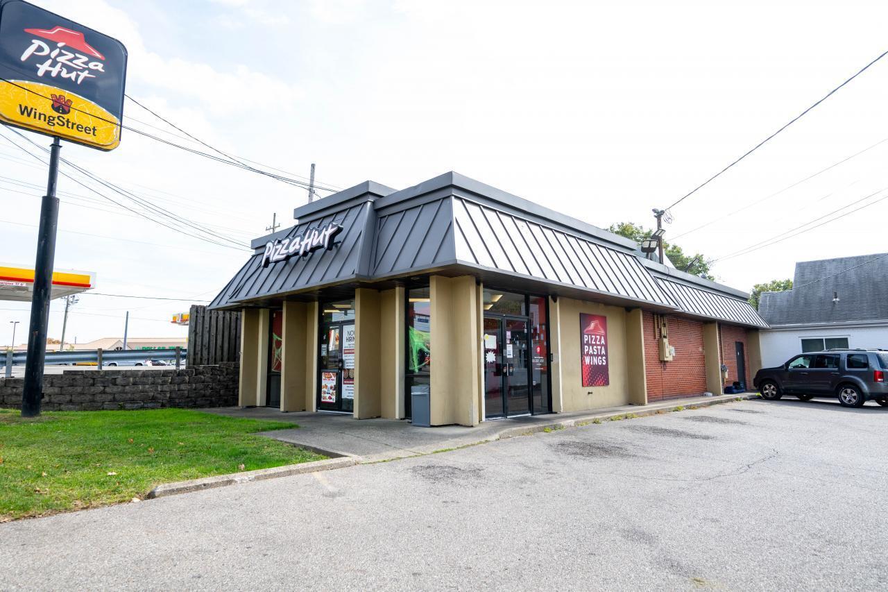 913-915 W Galbraith Rd, Cincinnati, OH for Sale