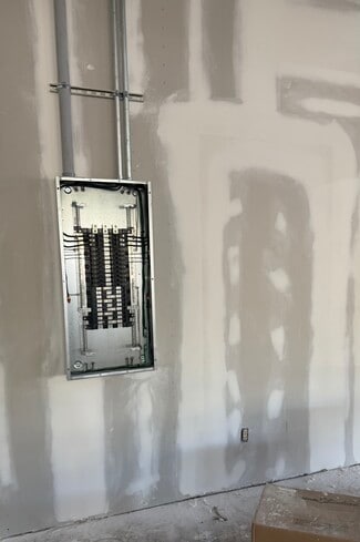 Mount Pleasant, SC Retail - 1136 Hungry Neck Rd