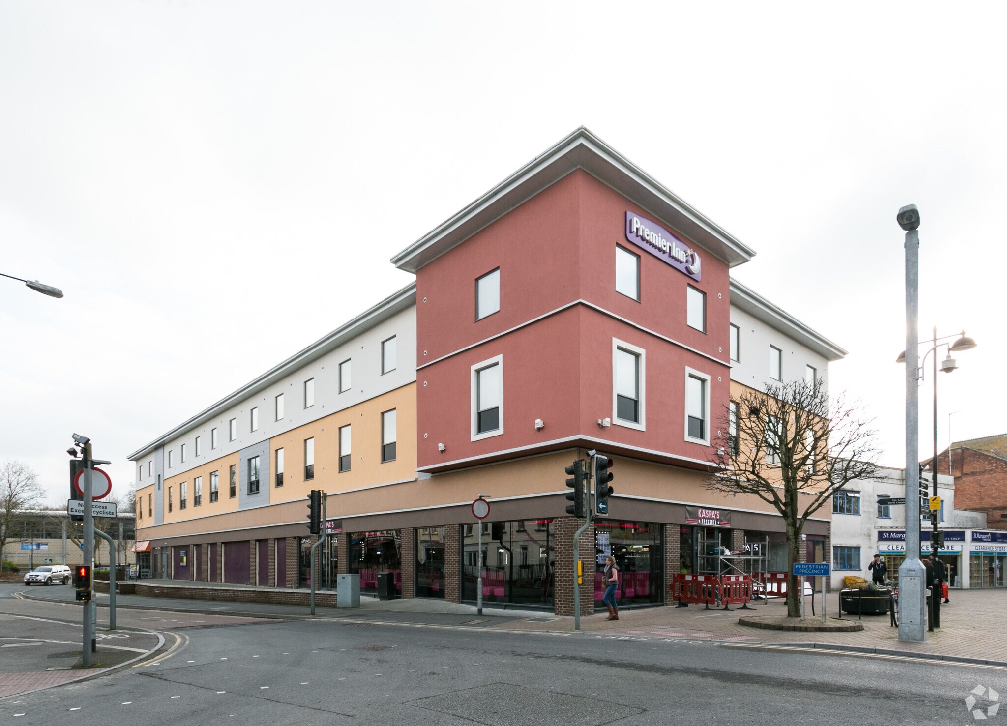 Middle St, Yeovil, SOM for Rent