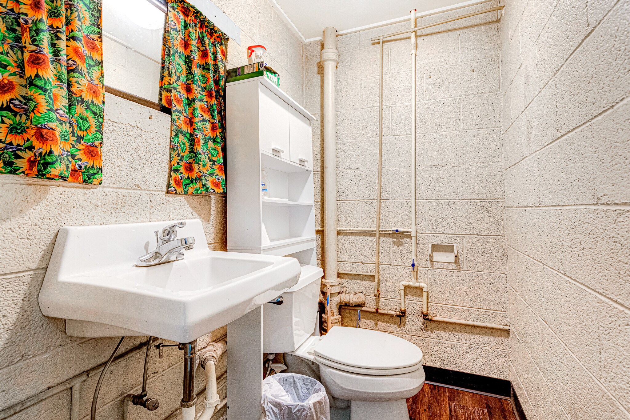 10 W Williamsburg Rd, Sandston, VA for Sale