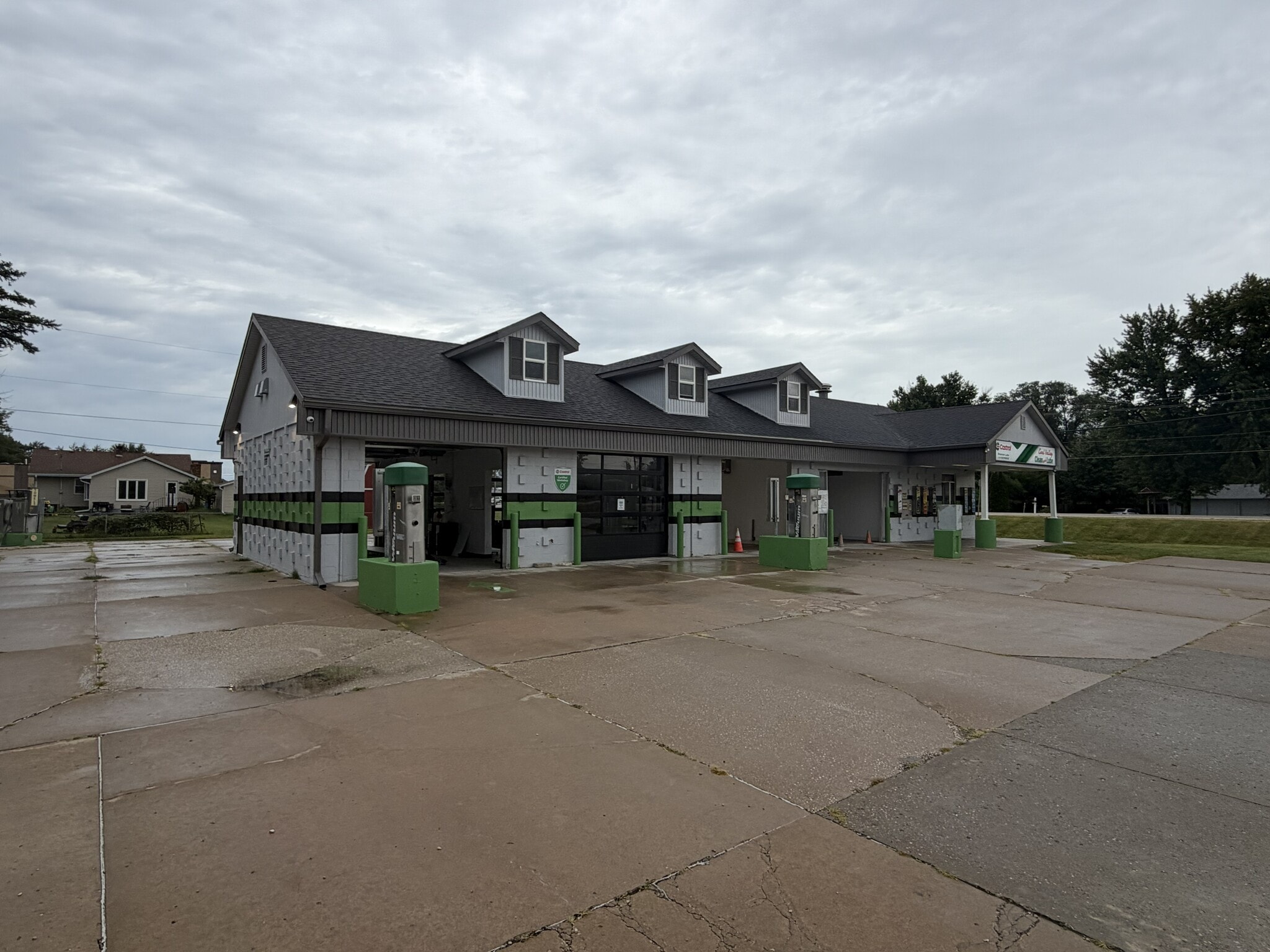 102 E 3rd St, Coal Valley, IL for Sale