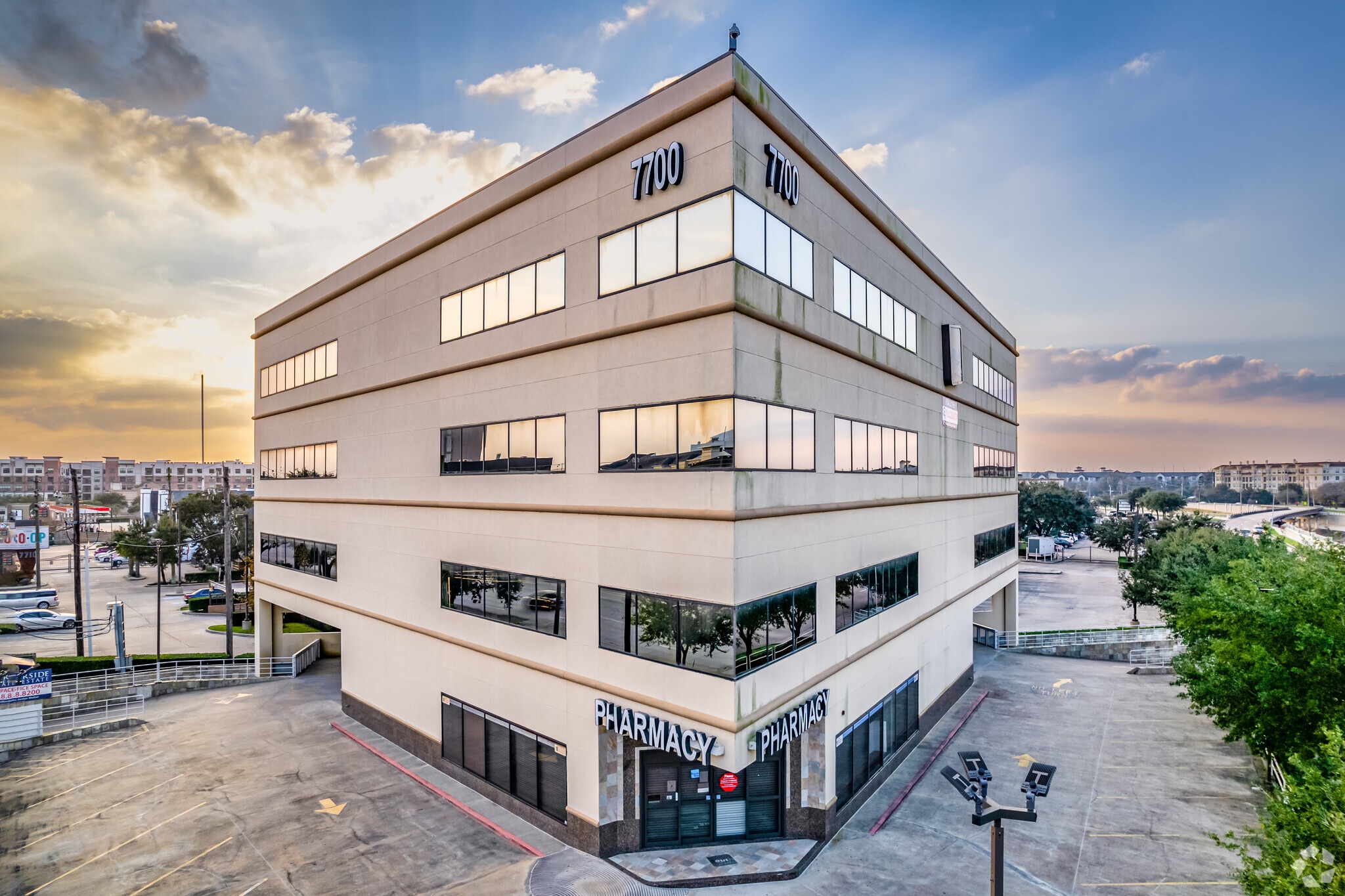 7700 Main St, Houston, TX for Rent