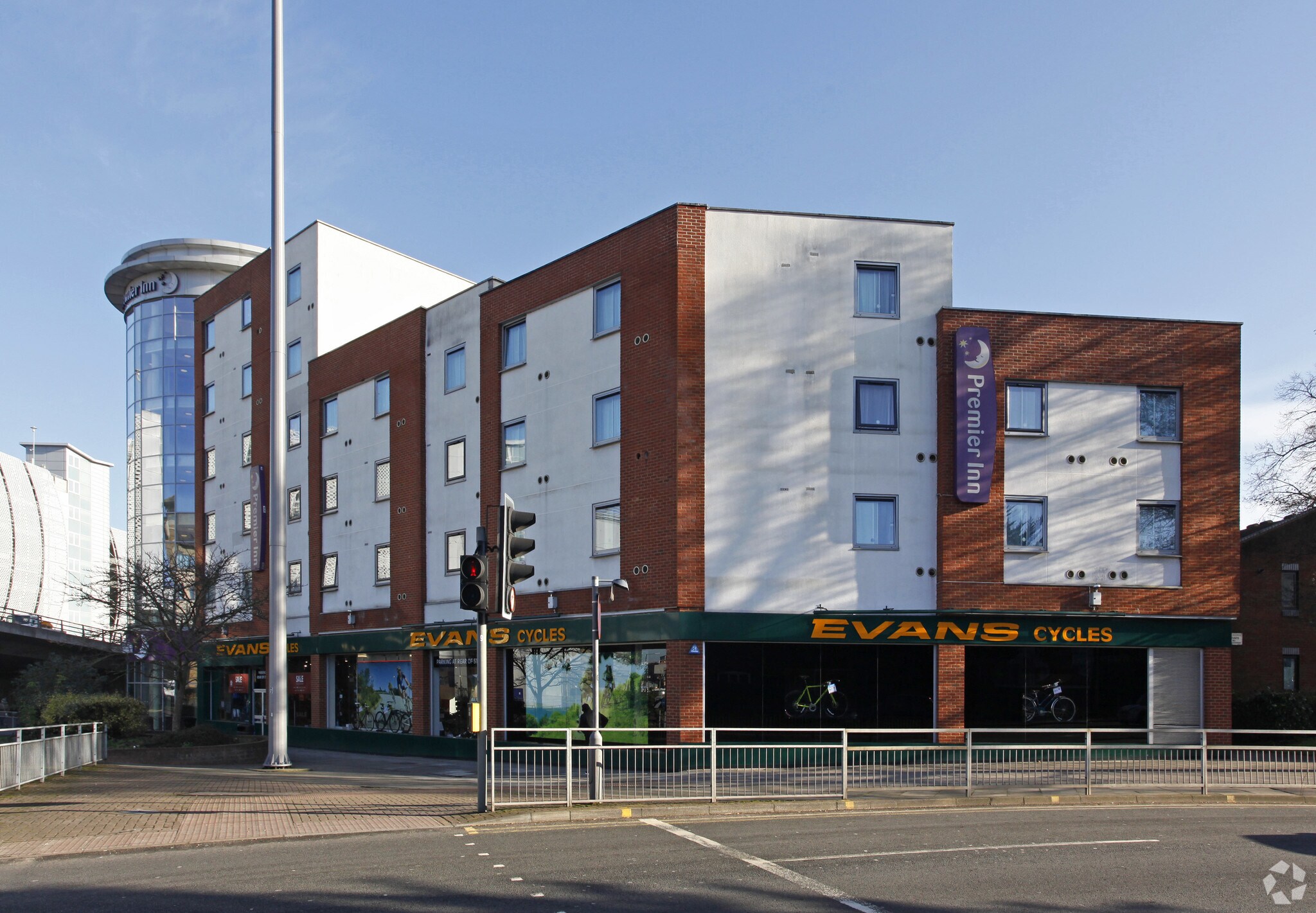 1-2 Mill Ln, Reading, BKS for Rent