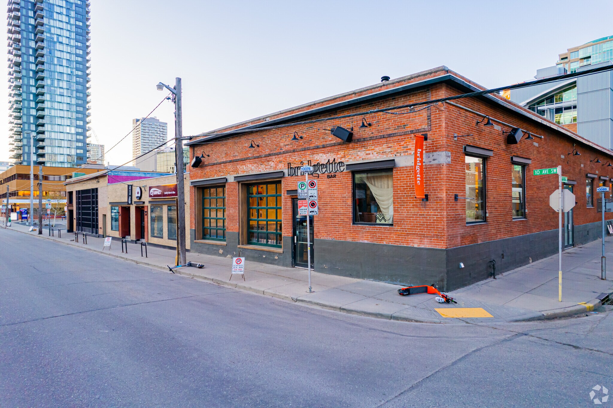 731-739 10 Ave SW, Calgary, AB for Rent