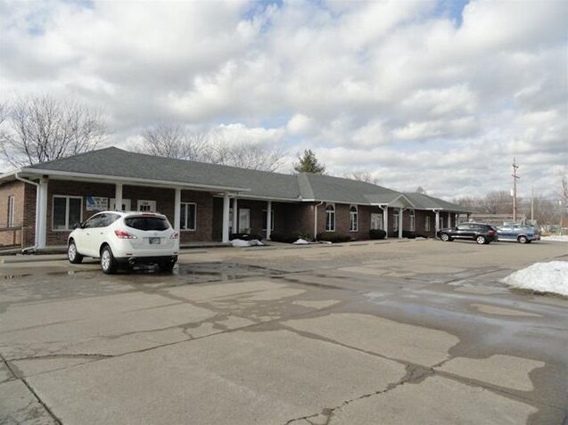 1070 Windsor Rd, Terre Haute, IN for Rent