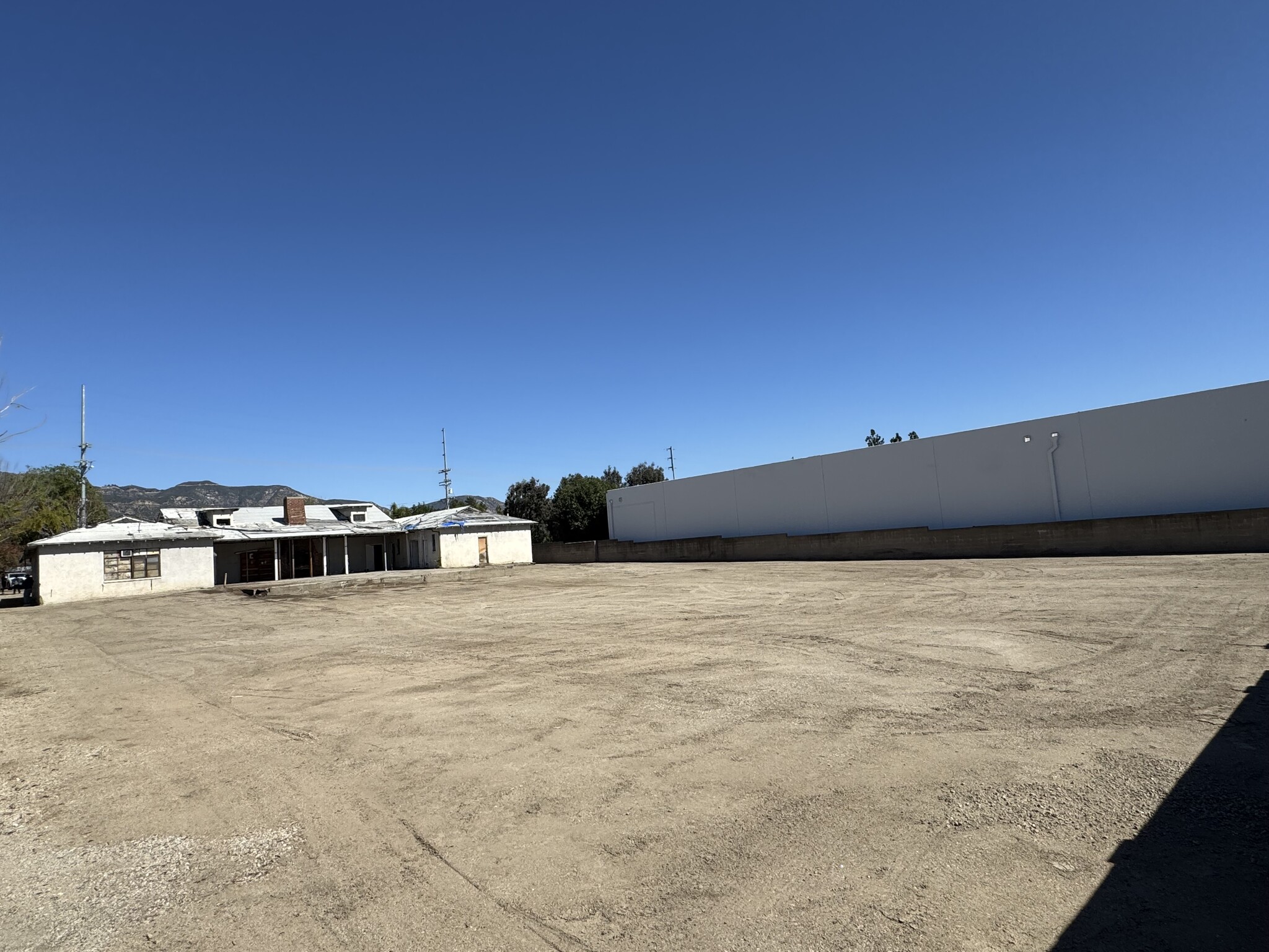 13241 Bradley Ave, Sylmar, CA for Rent