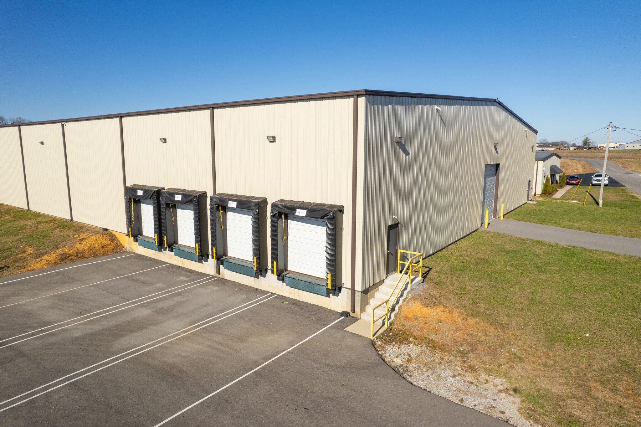 252 Commerce Dr, Tompkinsville, KY for Sale