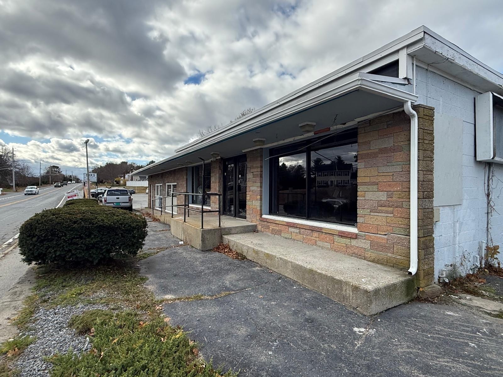 1435 Victory Hwy, North Smithfield, RI for Rent