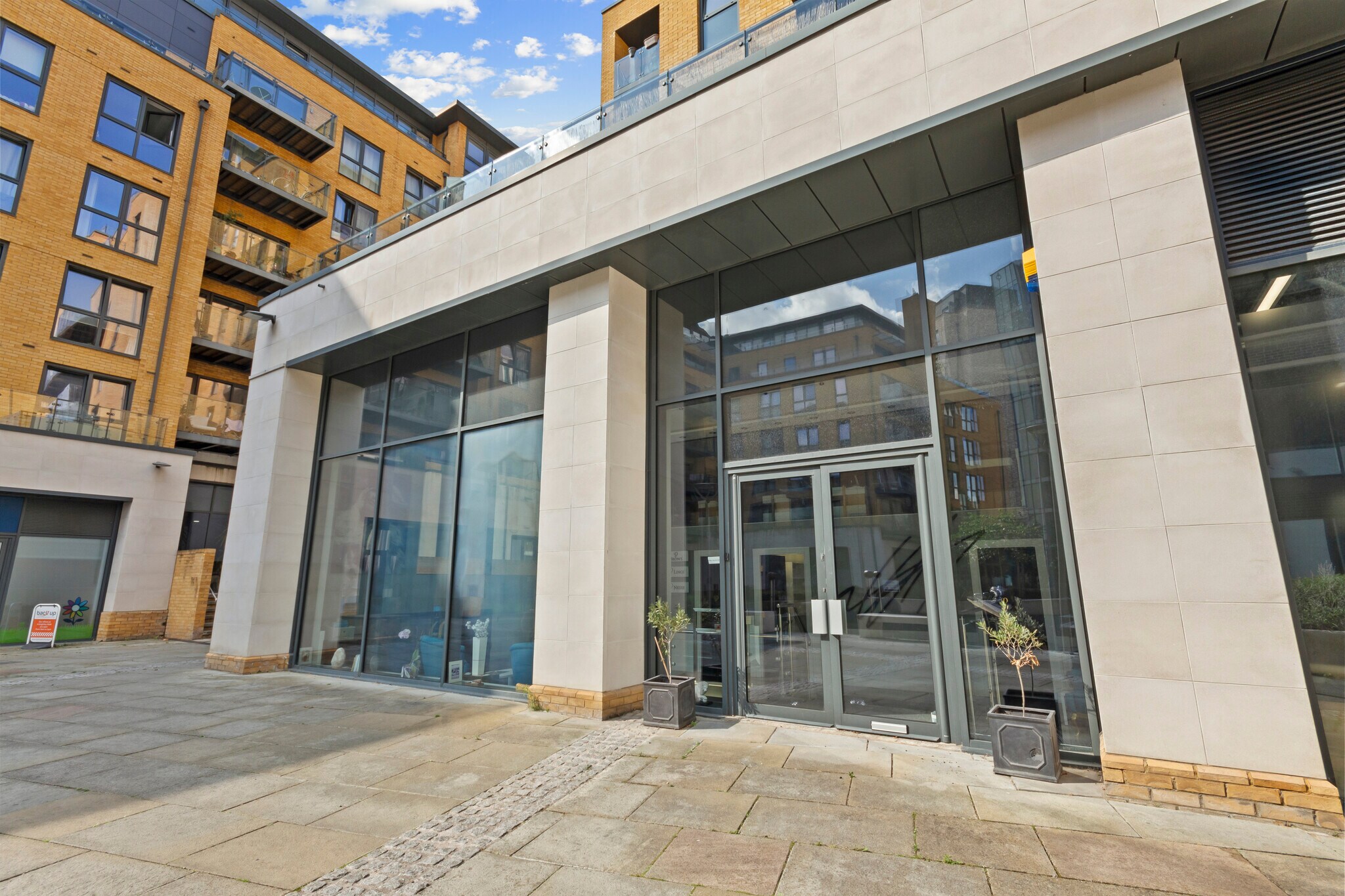 7 Knightly Walk, London, LND for Rent