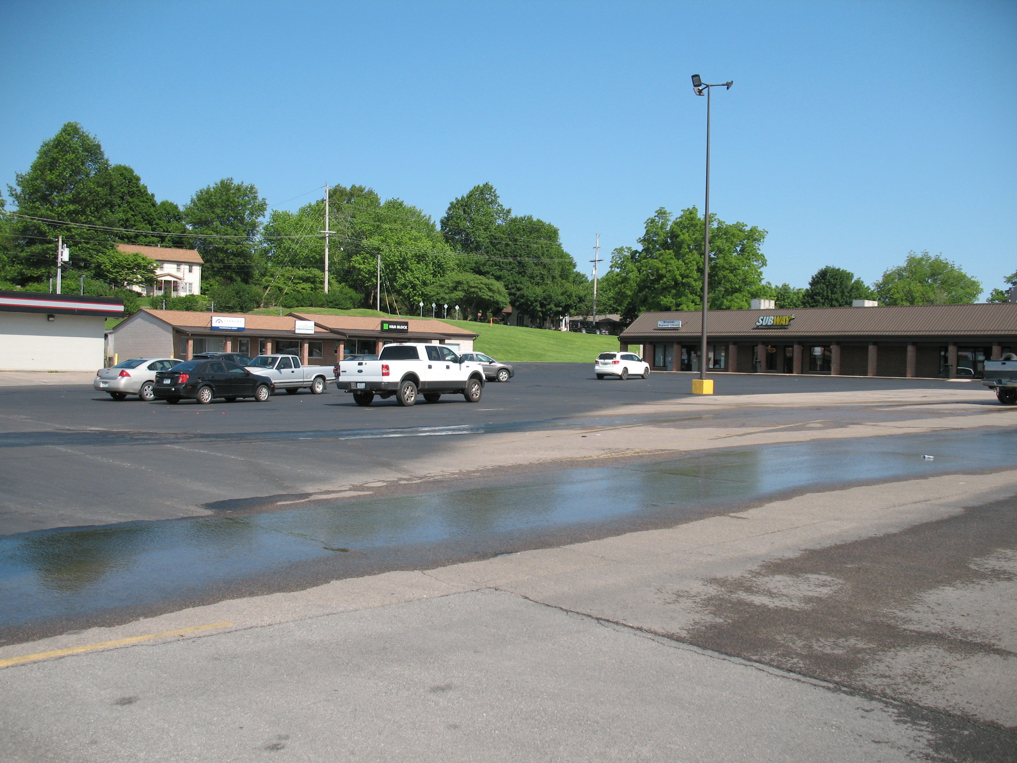 2100-2114 Main St, Scott City, MO for Rent