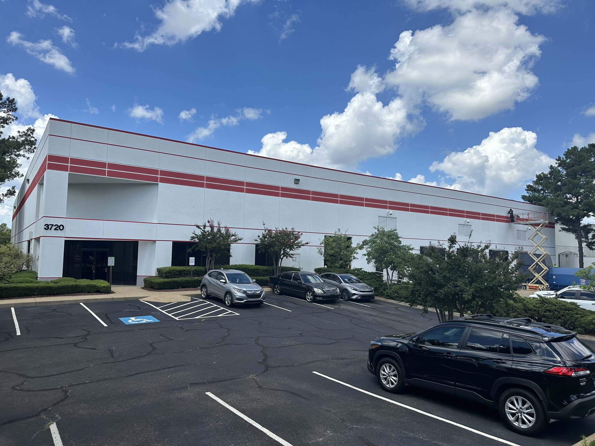 3720 Distriplex Dr N, Memphis, TN for Rent