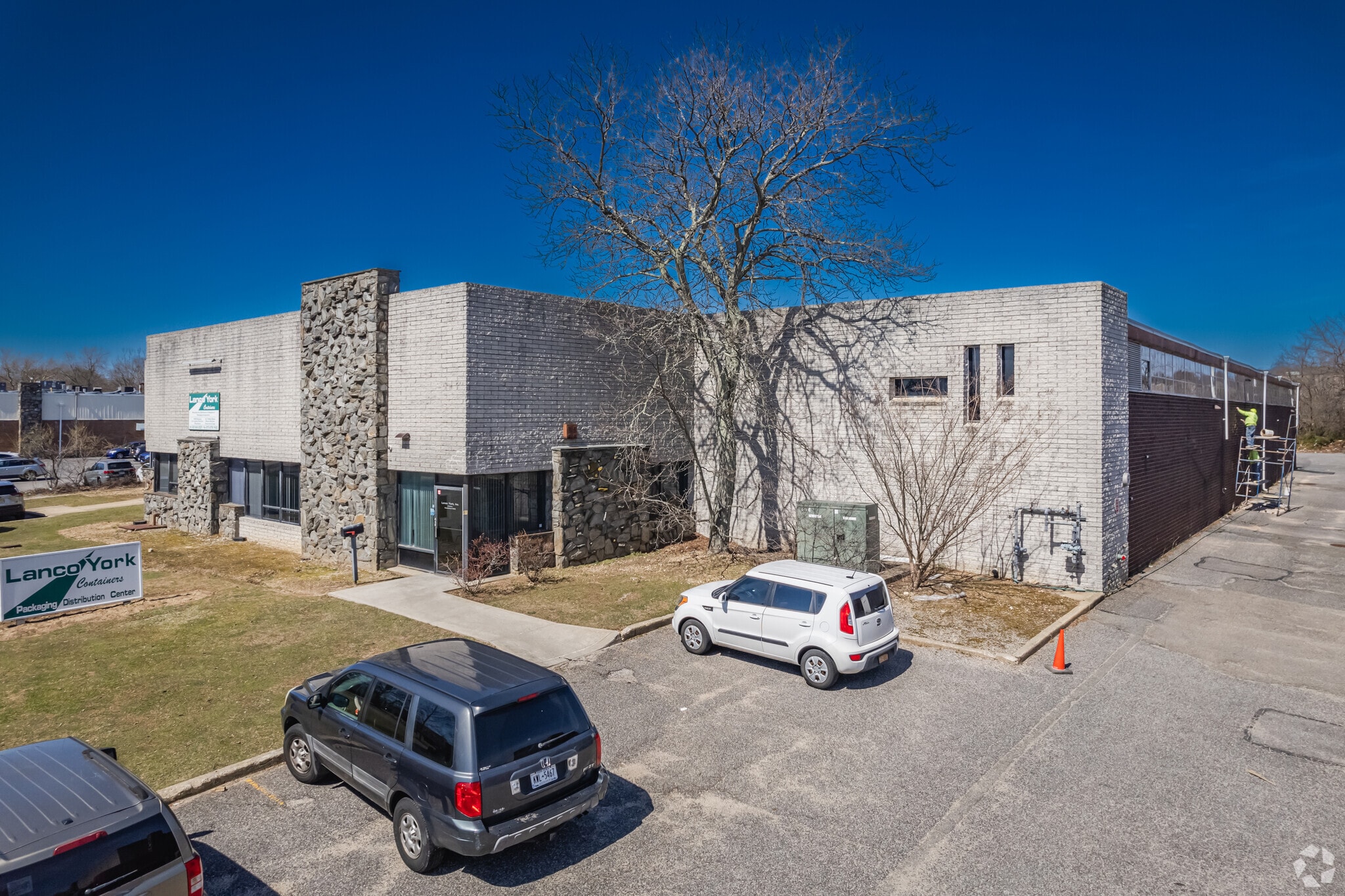81 Modular Ave, Commack, NY for Rent