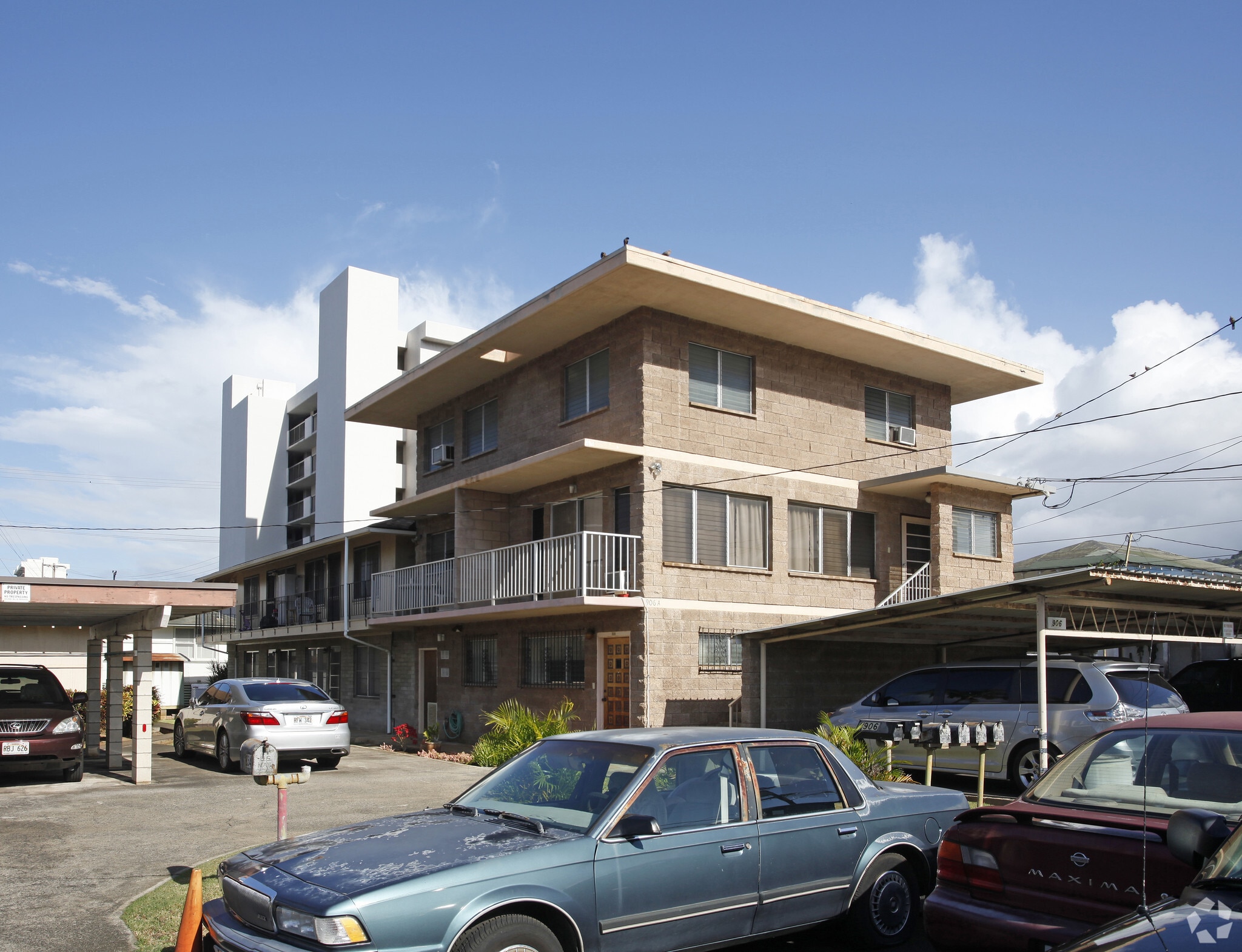906 Hausten St, Honolulu, HI for Sale