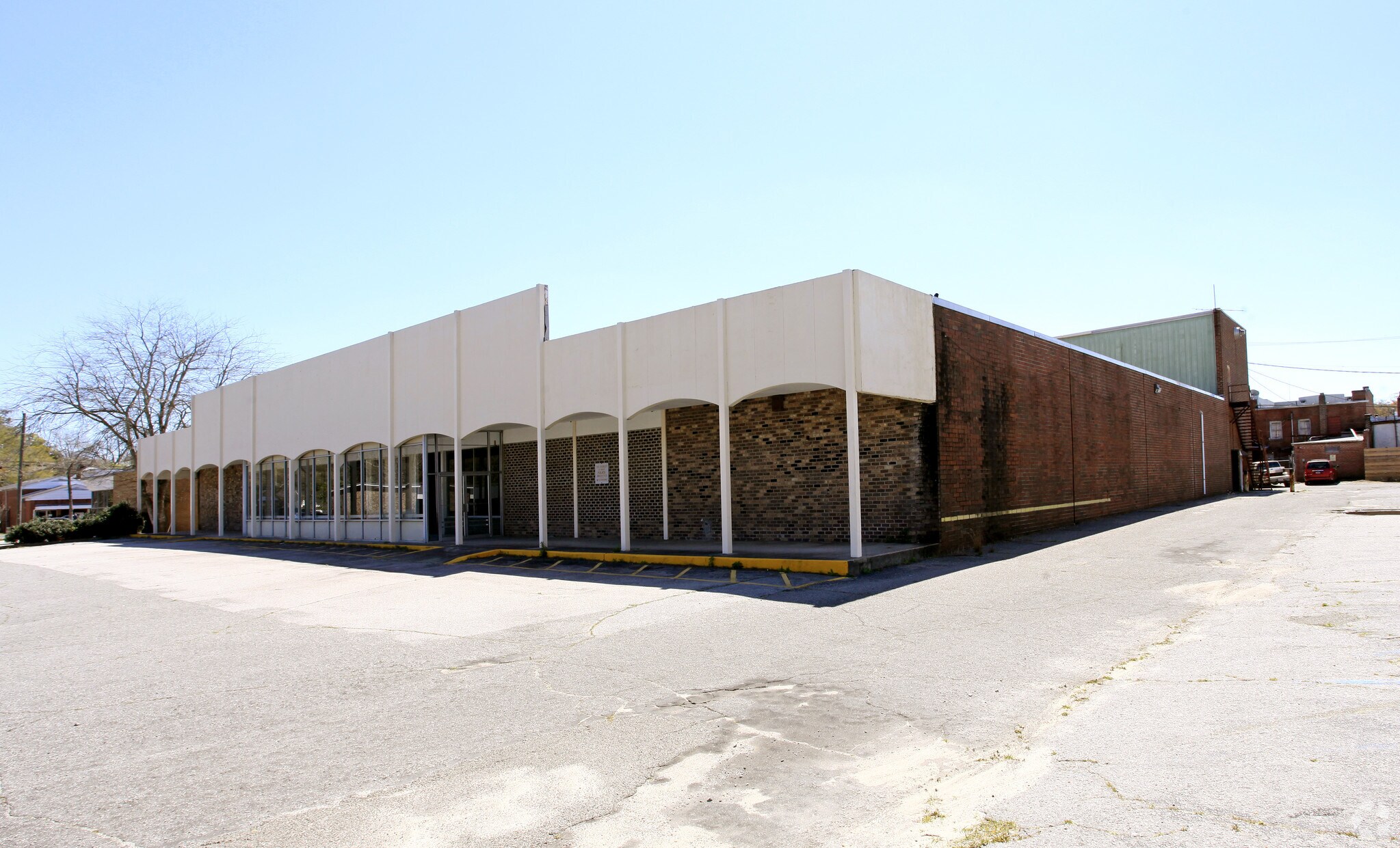 226 Wichman St Walterboro, SC 29488 Retail Property for Sale on
