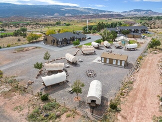 Torrey, UT Hospitality - 955 E Utah State Route 24
