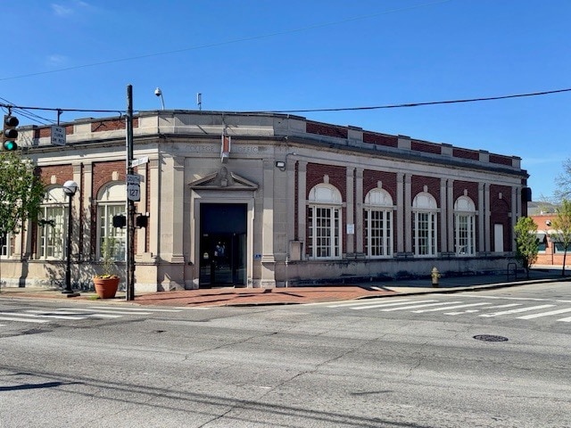 5845-5851 Hamilton Ave, Cincinnati, OH for Rent