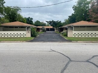 Kerrville, TX Apartments - 916 Jefferson St