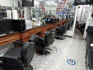 Jackson Heights, NY Retail - 7062 Broadway Jackson Heights, NY Retail - 7062 Broadway