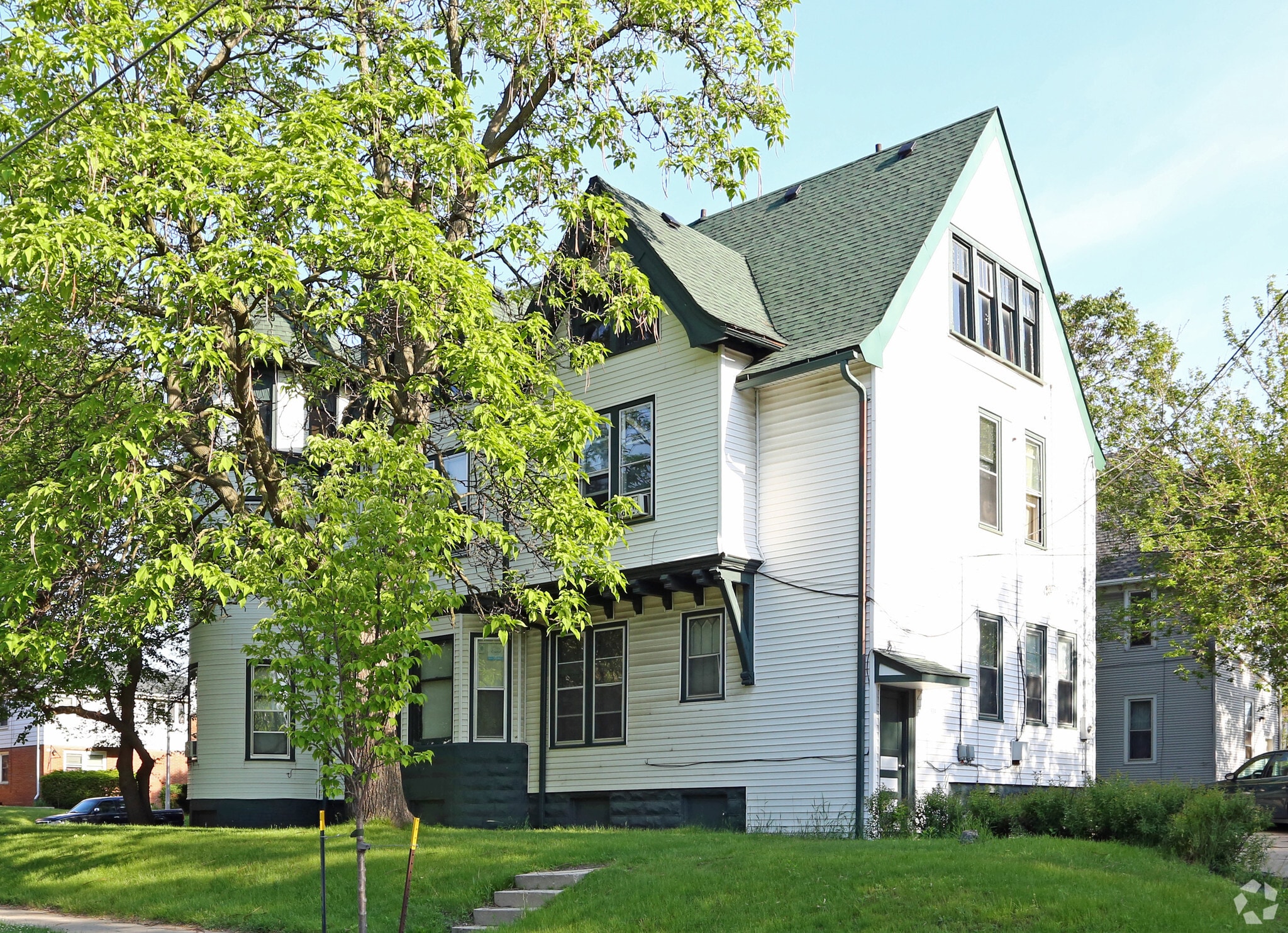 924 S 19th St, Milwaukee, WI for Sale