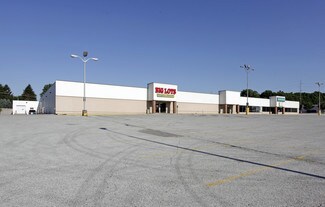 Davenport, IA Retail - 3560 N Brady St Davenport, IA Retail - 3560 N Brady St