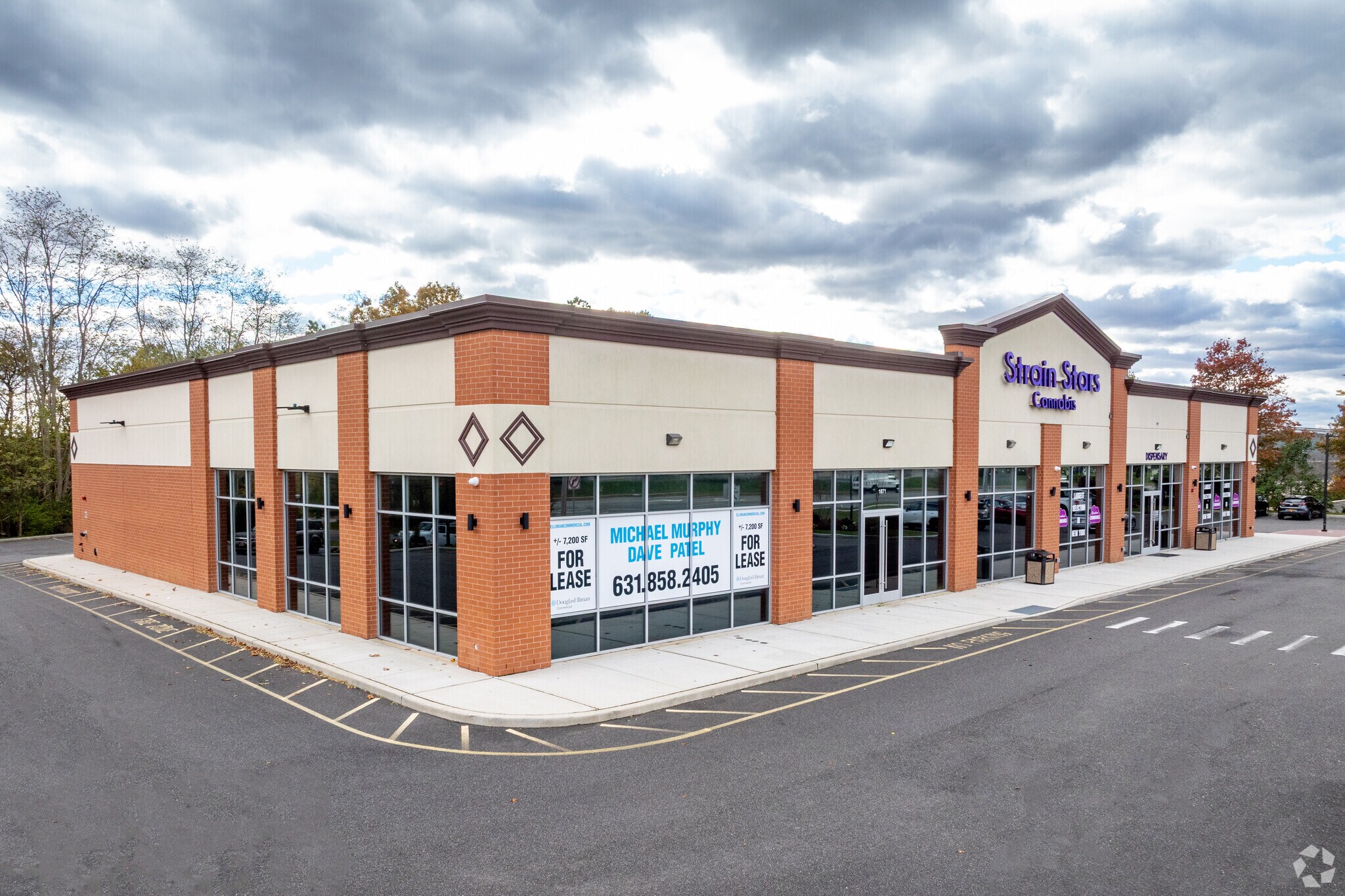 1871 Old Country Rd, Riverhead, NY for Rent