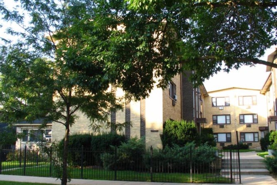 7822-7824 S South Shore Dr, Chicago, IL for Sale