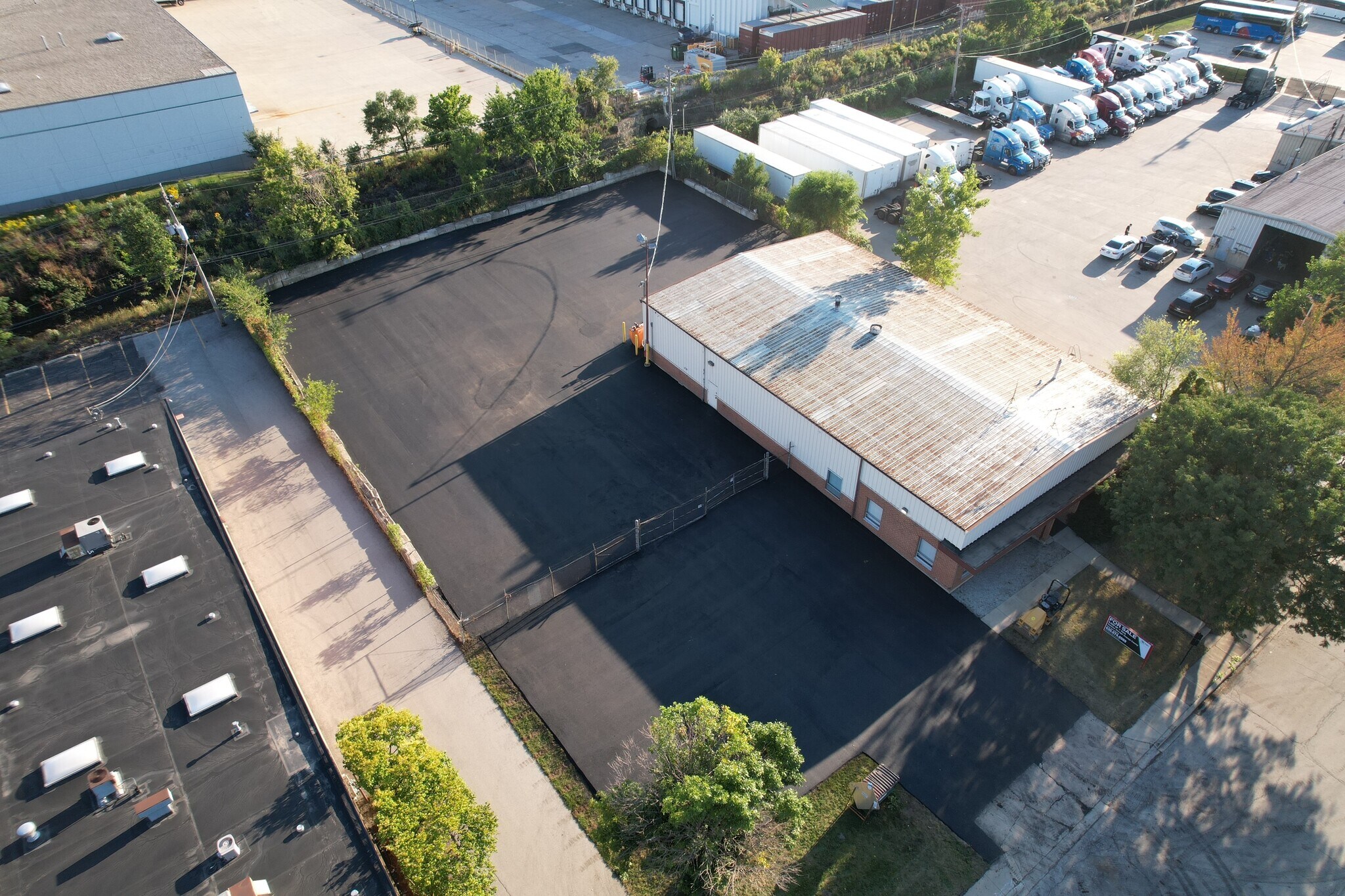 2425 Pan Am Blvd, Elk Grove Village, IL for Sale