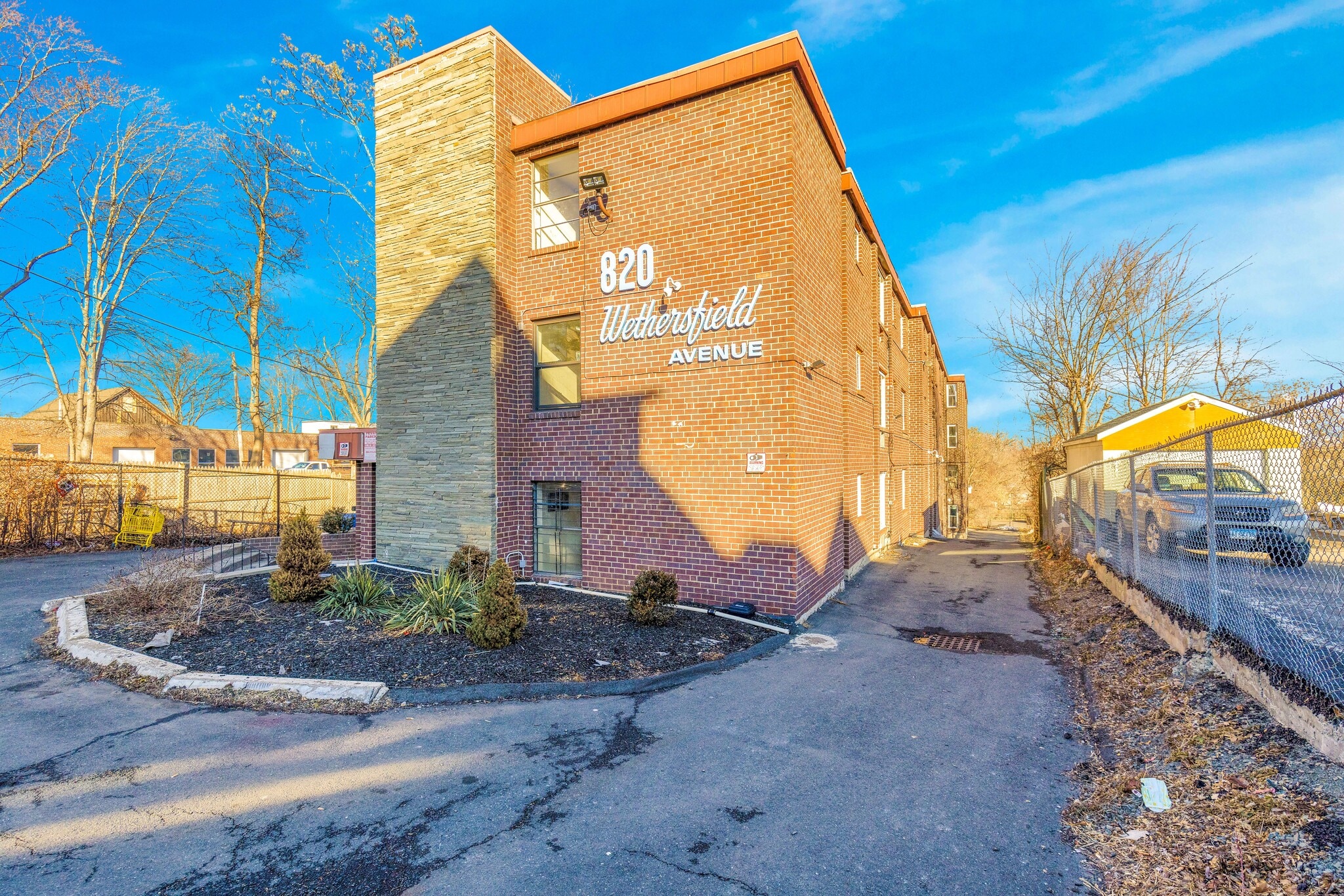 820 Wethersfield Ave, Hartford, CT for Sale