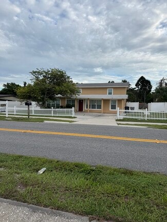 Apopka, FL Specialty - 8 E Summit St
