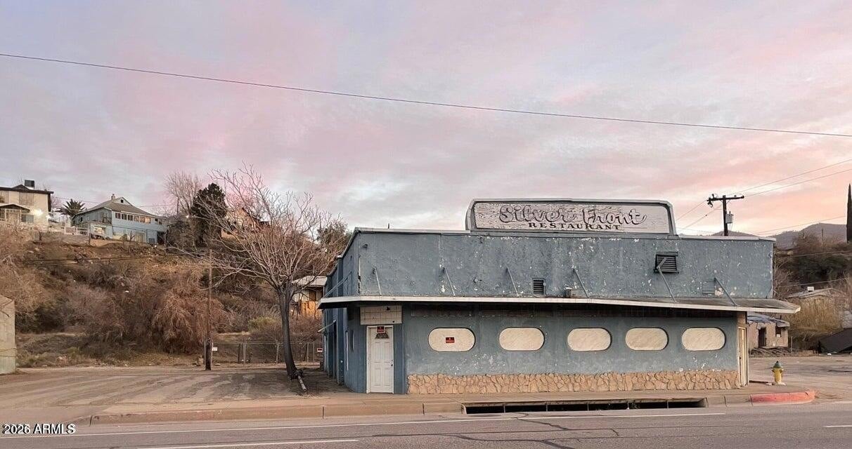 703 Live Oak St, Miami, AZ for Sale