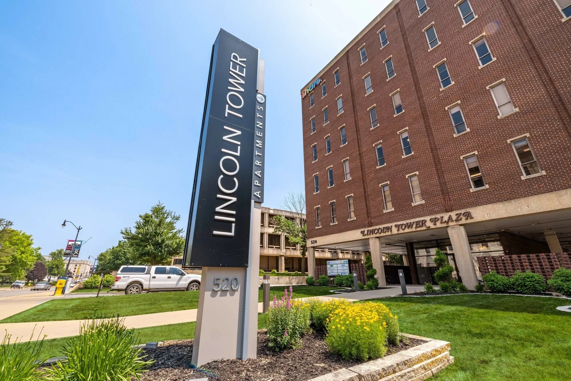 520 S 2nd St, Springfield, IL for Sale