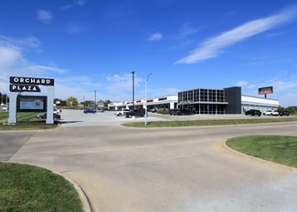 Omaha, NE Retail - 12990-13038 W Center Rd