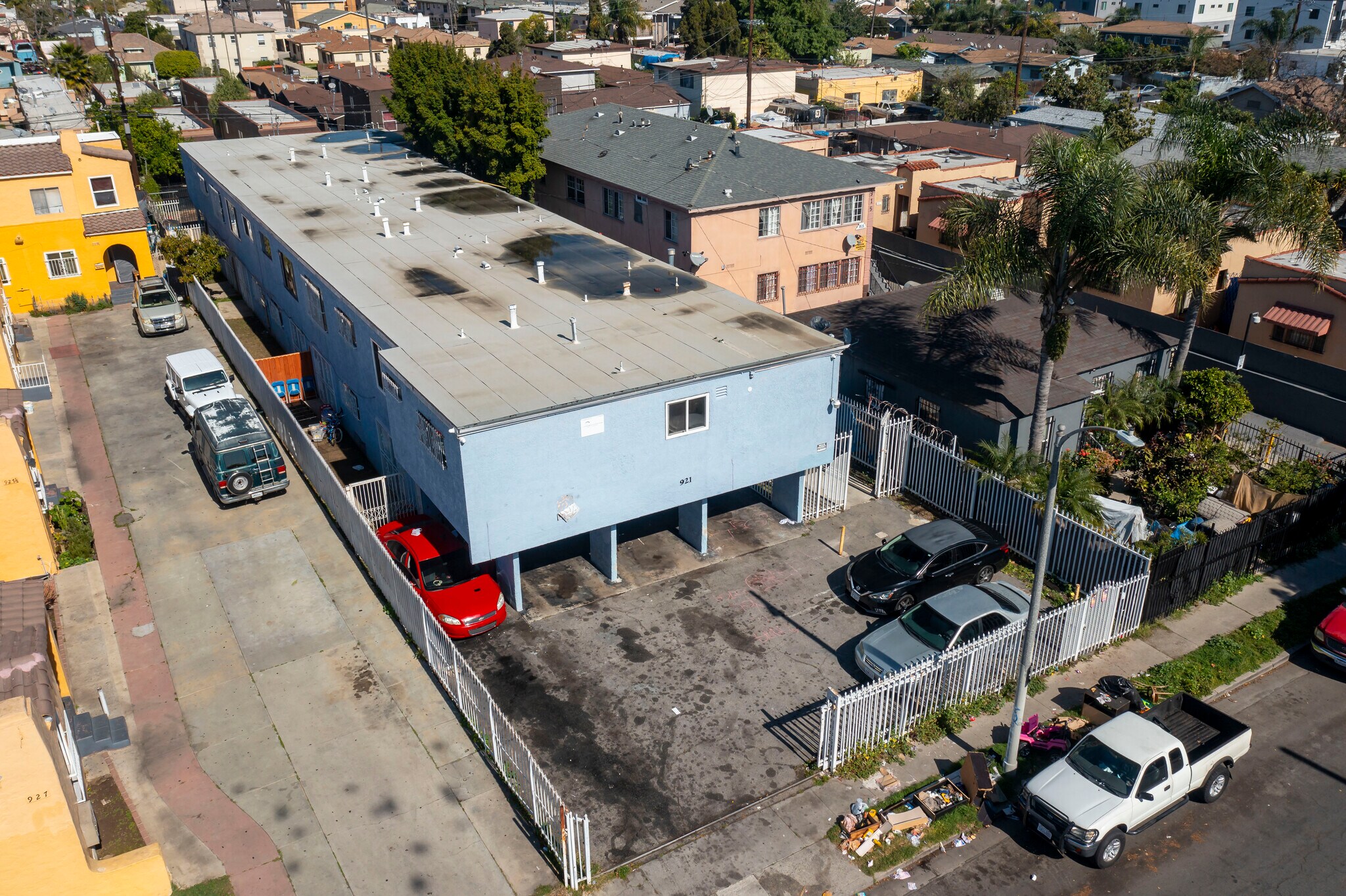 921 W 82nd St, Los Angeles, CA for Sale