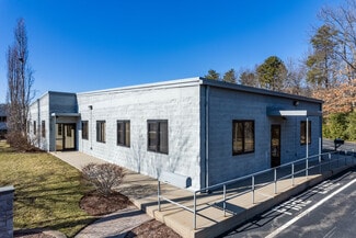 Woonsocket, RI Office/Retail - 1296 Park East Dr